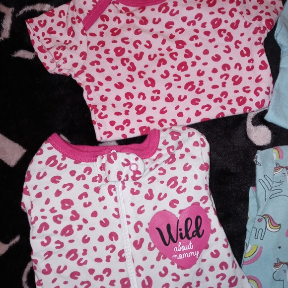 ONESIE brand outfits and onesies - Picture 2 of 5